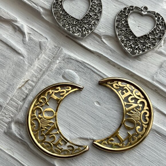 Jewelry such as hearts, gold moons & rhinestone pieces for your craft projects - Picture 6 of 6